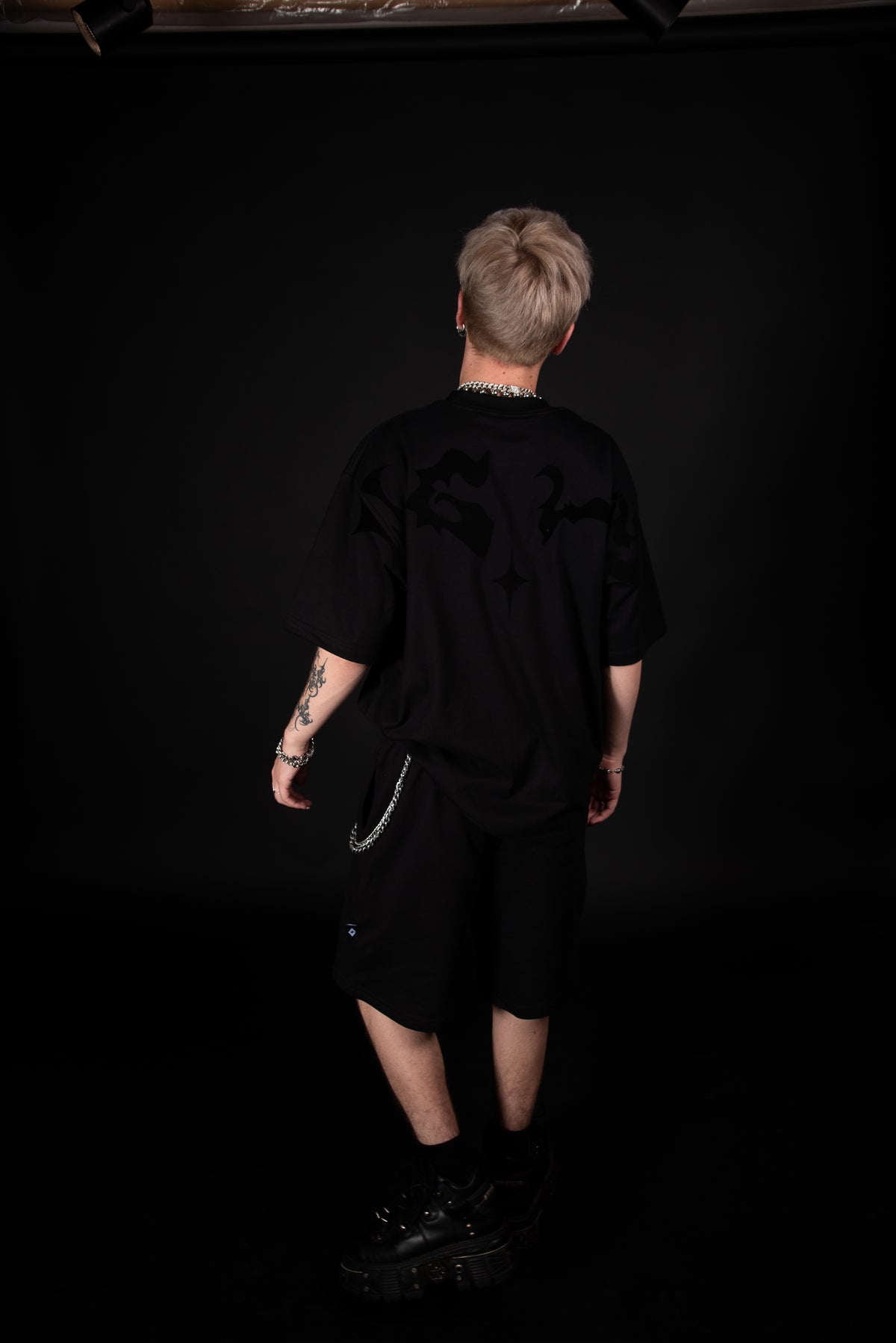 DARK TEE