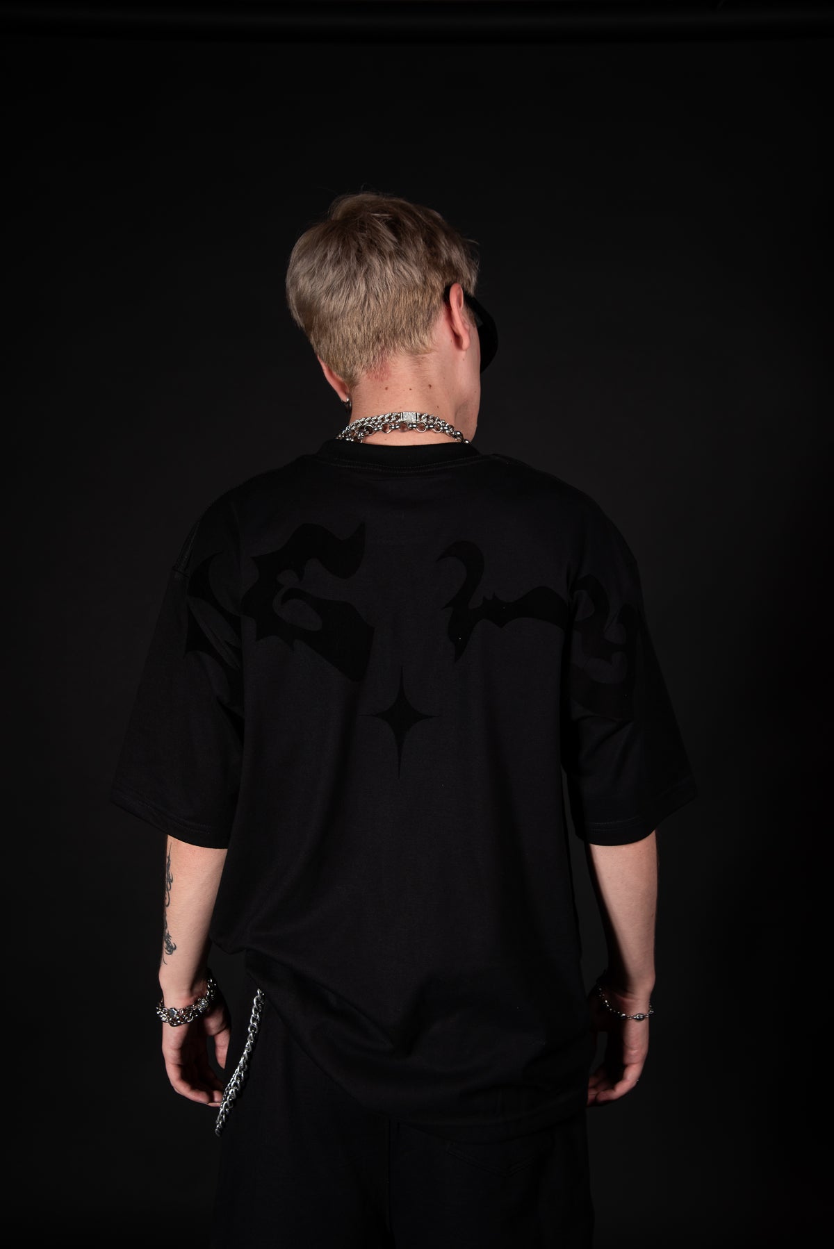 DARK TEE