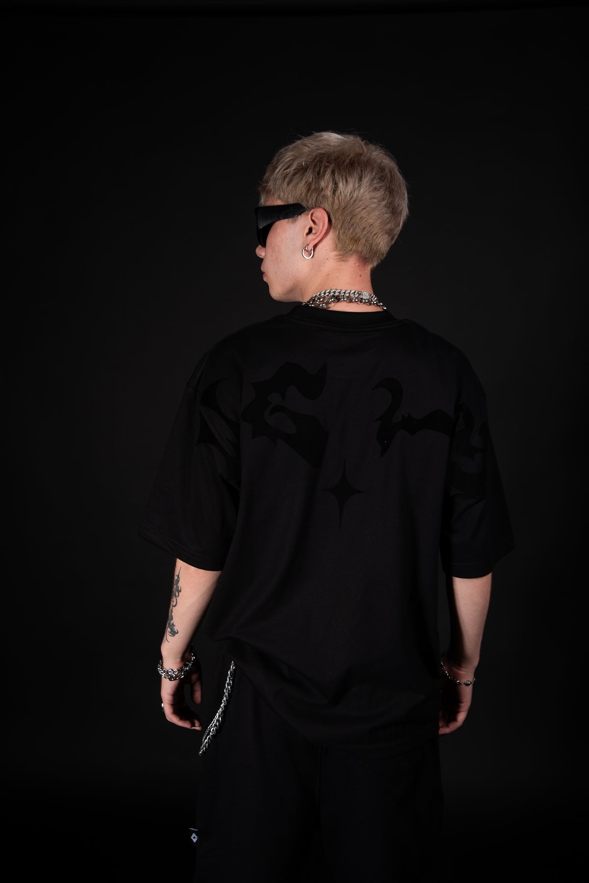 DARK TEE